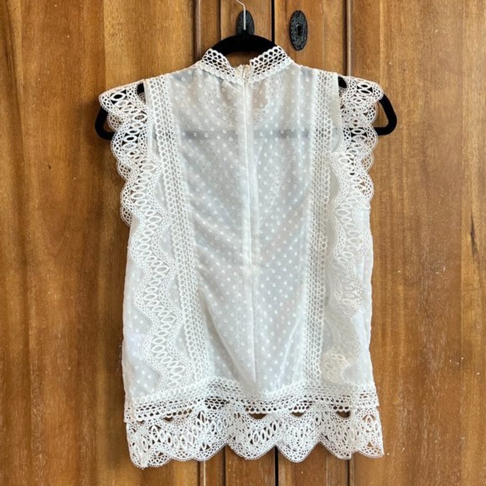 Stellah Lace Mockneck Tank - Picture 4 of 4